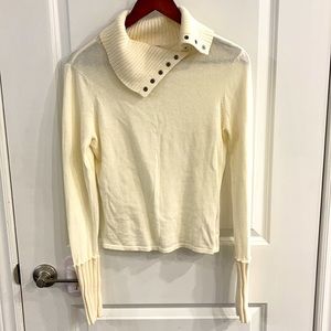 NWOT Guess sweater